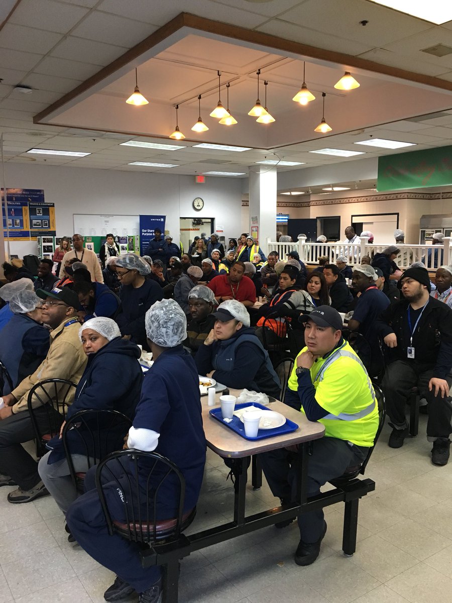 1st Ramp Lunch and Learn Session w/ Carl Cox @ Newark Catering Operations. Customer Service with Cathy Innocenti will be the 2nd Lunch and Learn Session.... Thank you to my AO Partners for helping to EDUCATE our work force on career opportunities w/ UNITED #UnitedStrong