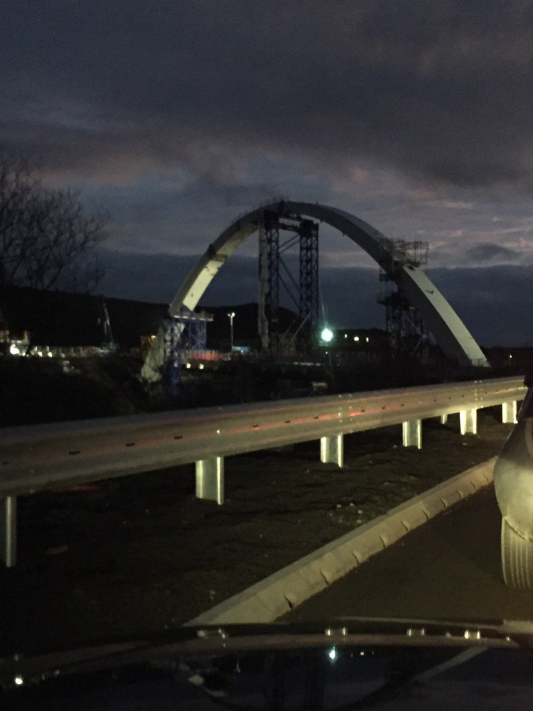 Is a miniature #WembleyArch coming to #Brynmawr? New #A465 duelling