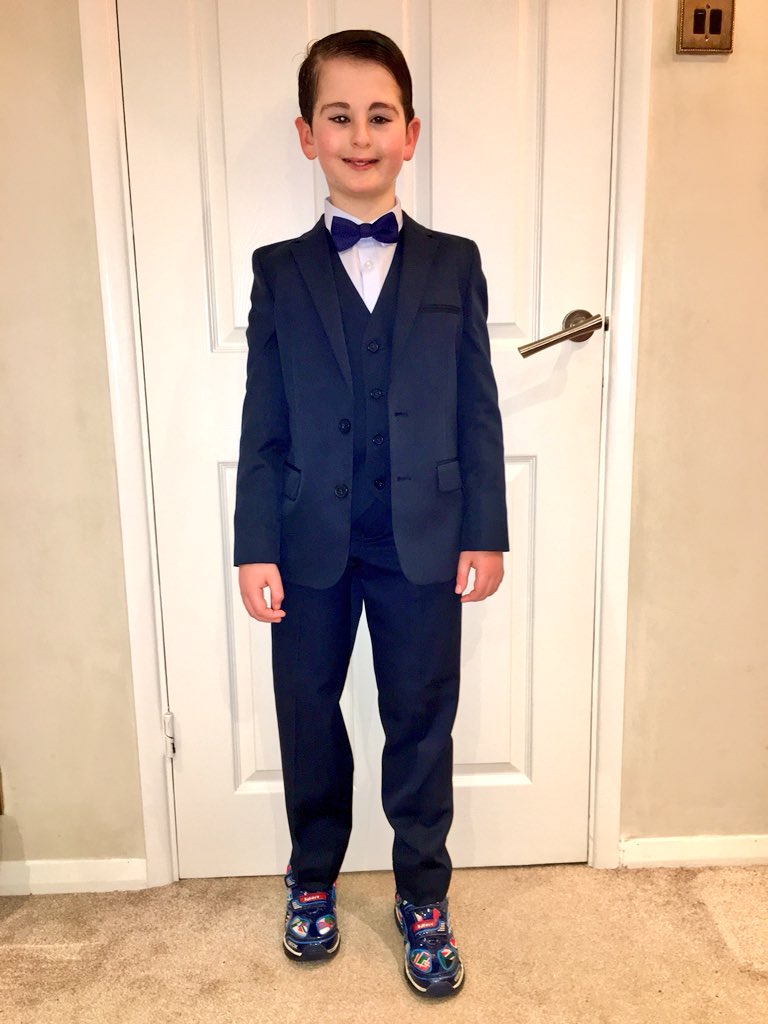 BladeBoyRio's tweet photo. Our Young Hero Nominee is #suitedandbooted! 👔👟 Rio’s ready for his BIG NIGHT!🌟🌟🌟SOOOOO EXCITED!😃😃😃 @JewishNewsUK
#RioWoolf #TeamWoolf #BionicBoy #YoungHero #SuperHero #NightOfHeroes #JewishNews #BabyBladeRunner #YoungHeroAward #Hero #BladeBoyRio #HandsomeBoy #ProudMama https://t.co/8J2PXL6JBl