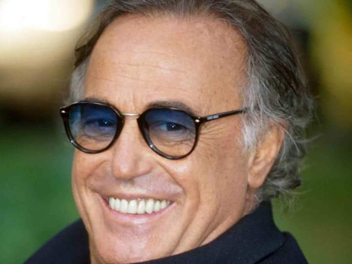 IsabellaCapotor's tweet photo. Chi perdona tutto per il “troppo amore” non è innamorato, 
è cretino. L’amore per se stessi viene prima di tutto.
Franco Califano https://t.co/5NaP7fUR2I