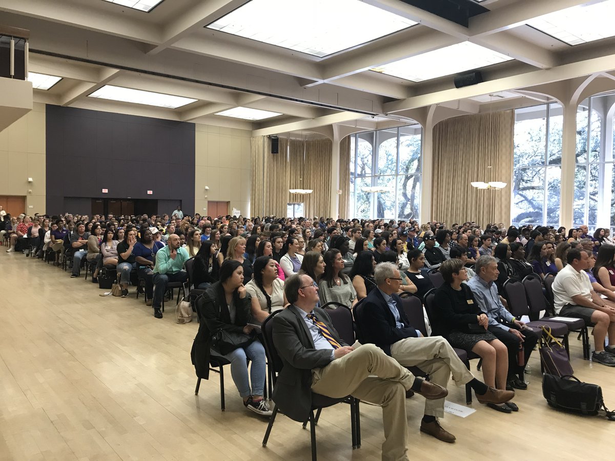 LSUscidean's tweet photo. Today at #DestinationLSU we hosted students accepted to the @LSU College of Science for #Fall2018. What a crowd! Welcome to a @LSUStudentUnion ballroom full of future Tigers! #geauxscience https://t.co/DXadrnGfH7