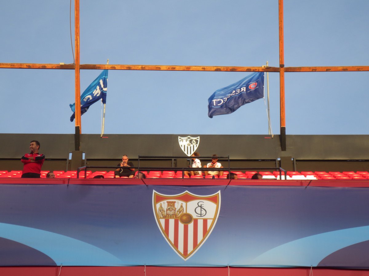 Jesuscampossfc's tweet image. Sevilla! #Seville #Champions #RespectFans