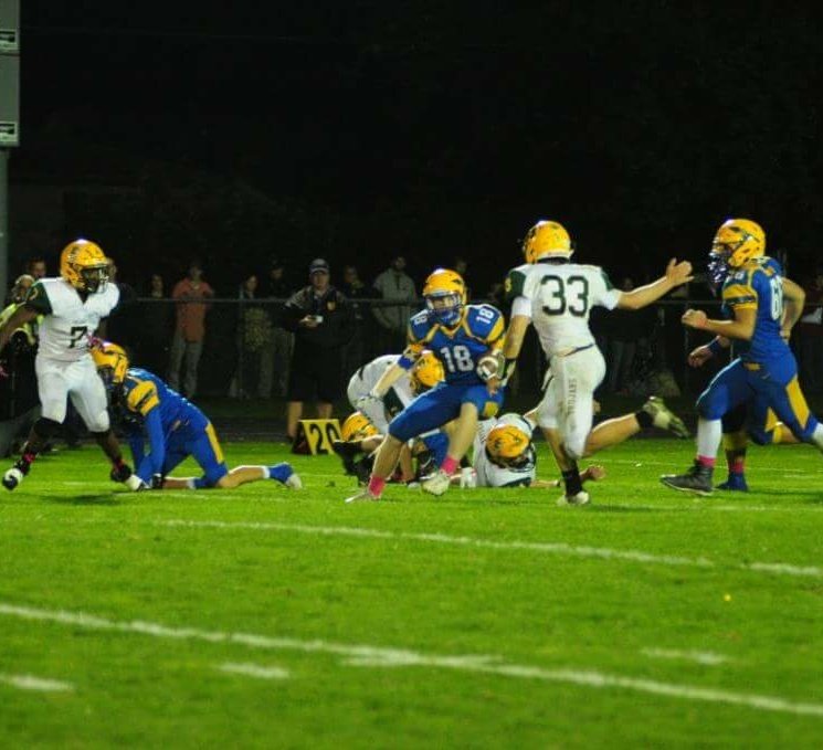 Luke_Wilhelm69's tweet photo. After 6 years in the West seneca West football program I've decided to trade in the blue and gold for purple and gold by officially signing my offer sheet from Alfred University! Time for another ring💍 @WSWFB @AUSaxonFootball #GoSaxons https://t.co/9q6yyR5LCi