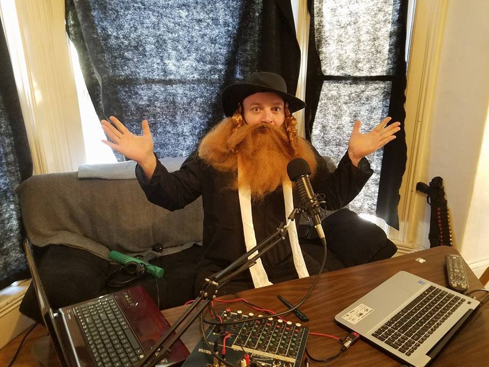 Runnin_Hwylde's tweet photo. @DaQuanBWylin @LiftwaffeActual @TxStormer @TheGloriousLion Who dis? Rabbi Cantwell wit a shotty? https://t.co/NgljgglcM9