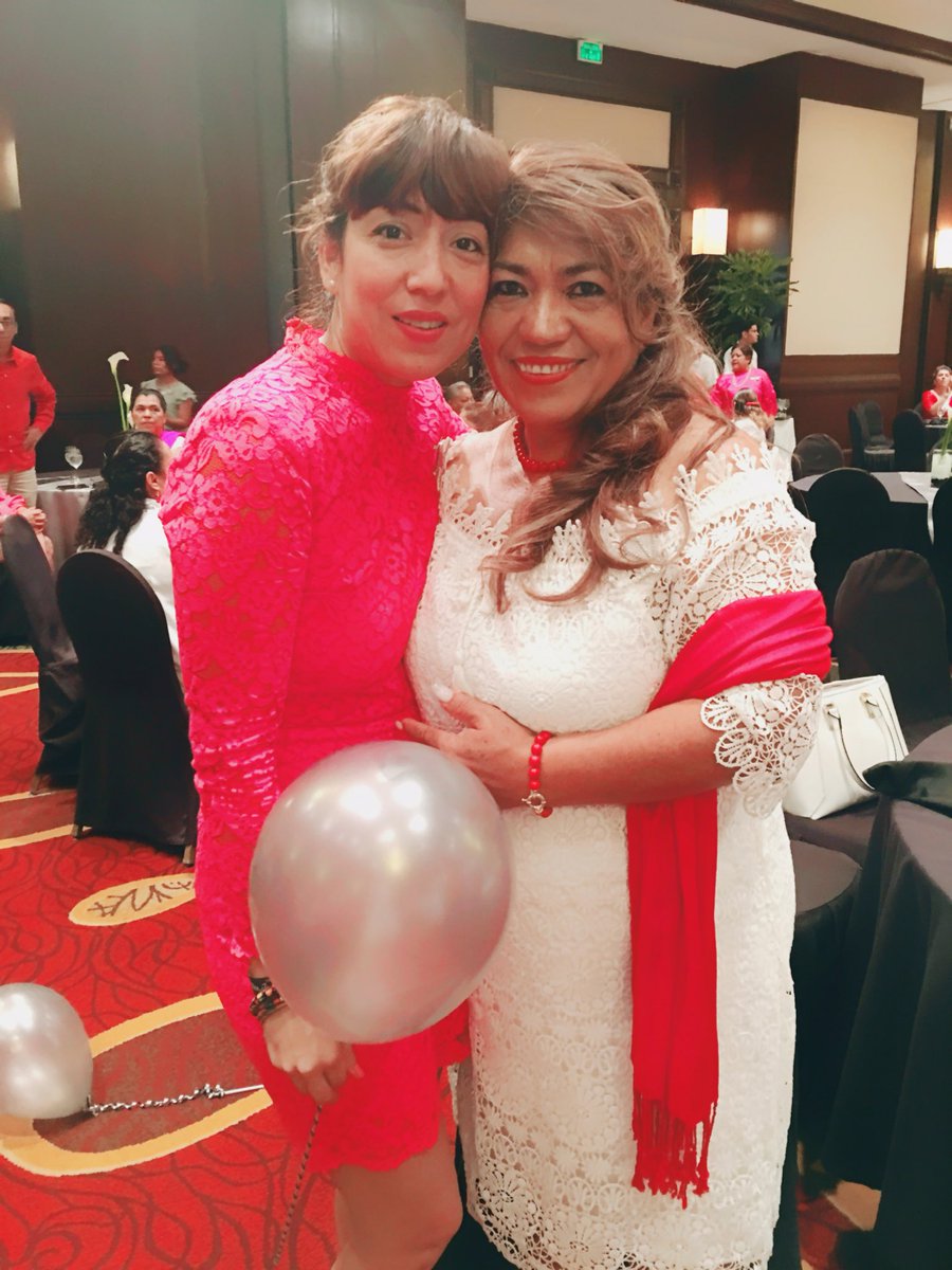 Denisse1324's tweet photo. Mañana 🌤emotiva, llena de aprendizajes al tener el privilegio de estar en el merecido homenaje por la jubilación de una gran educadora Mtra. Tere Ureña💕tanto que aprender de ella.
#sector08E 💞 https://t.co/G4lngQDMKV