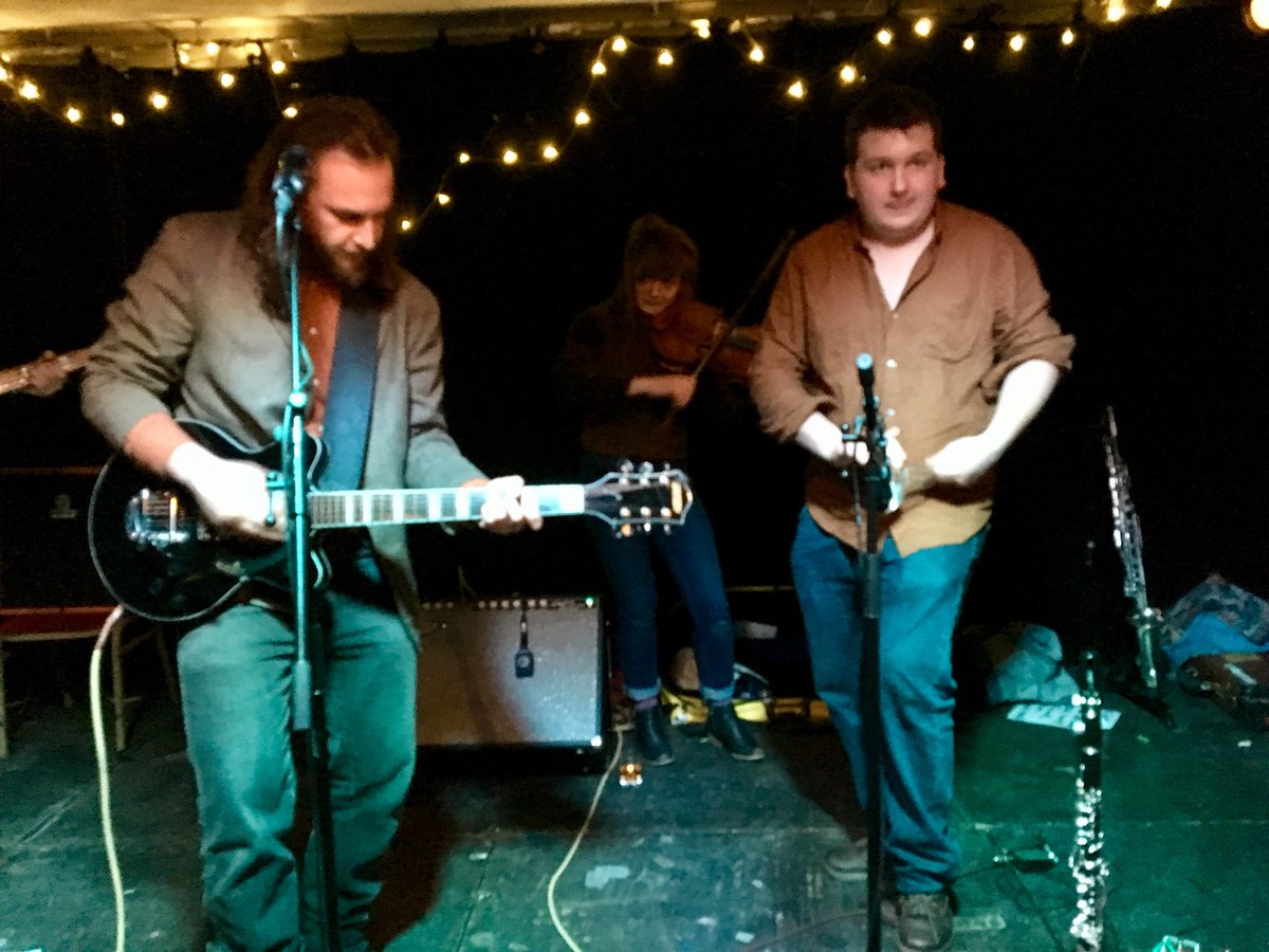 Monkeyman007's tweet photo. @Wjjmason versus spoon player at the @thecumby https://t.co/4Eg27fBe8f