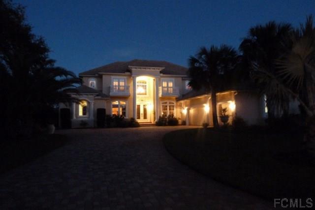 waterestate's tweet photo. #Riverfront beauty awaits you in this #Luxurious home! Click the bitly link to get all of the details and more! https://t.co/NP6iUBVyXQ https://t.co/gikHJ3KJxG