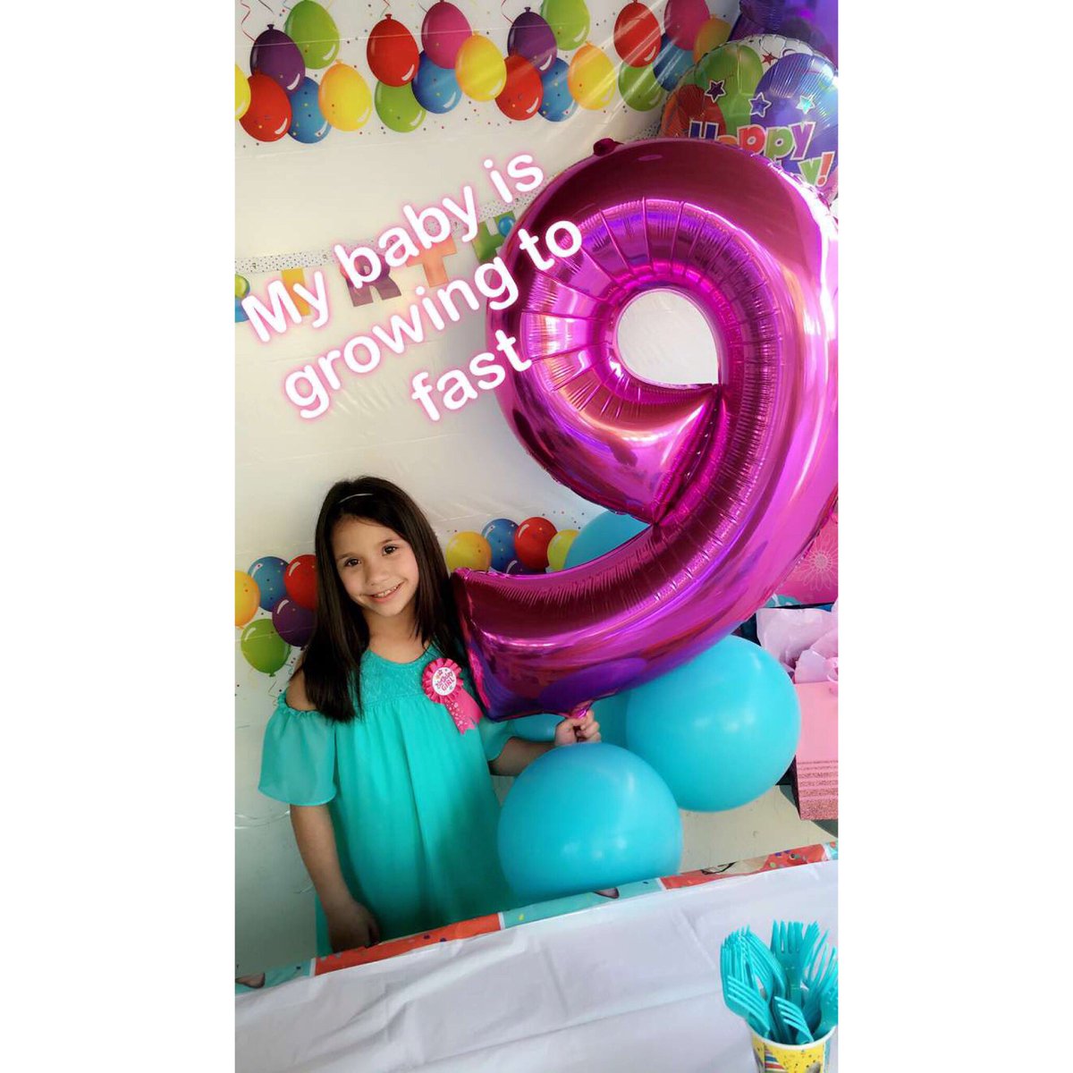 NatalieeeXD's tweet photo. My niece is getting too big 😭💗🎂 https://t.co/xnMJeISyvI