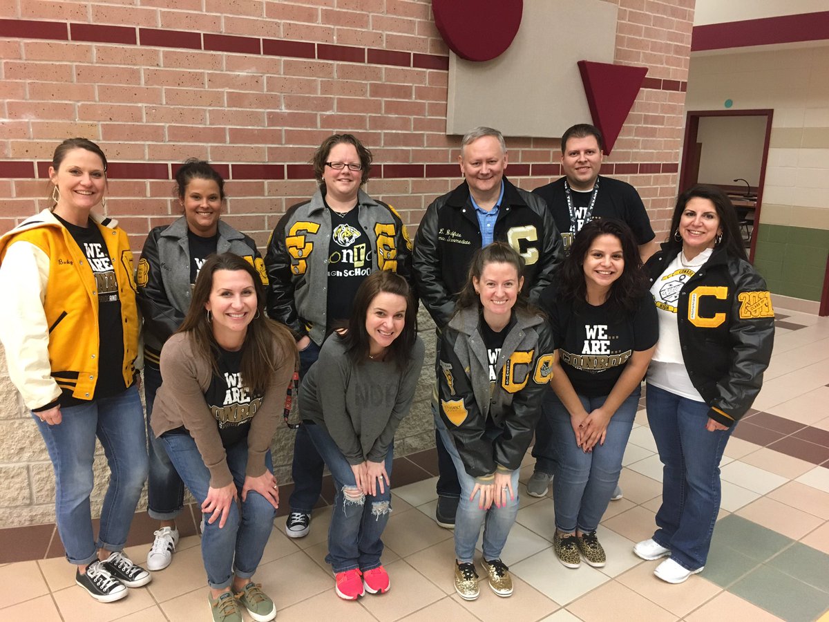 McGraw_Math's tweet photo. Conroe HS alumni at Bozman! @bozmanbroncos @ConroeHigh @ConroeISD https://t.co/h3GrqtJhG6