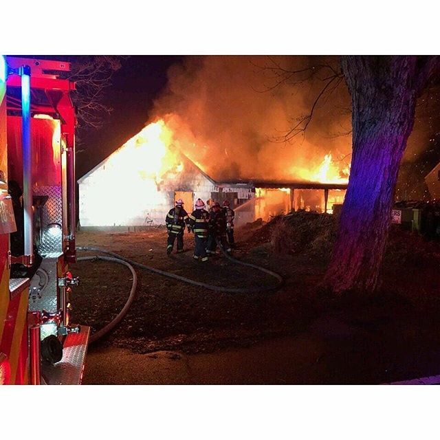 navrcos's tweet photo. 🔥FEATURED POST 🔥
@photographybyamandacoffey - Farmingville Firefighters responded to this fully involved House Fire last week on Morris Avenue...Mutuals we’re called in from Ronkonkoma, Holtsville, Selden & Medford...🚒🚑🔥 .
___💥Want to be featured? 💥_____
Use #chiefmill… https://t.co/58j6qblvf9
