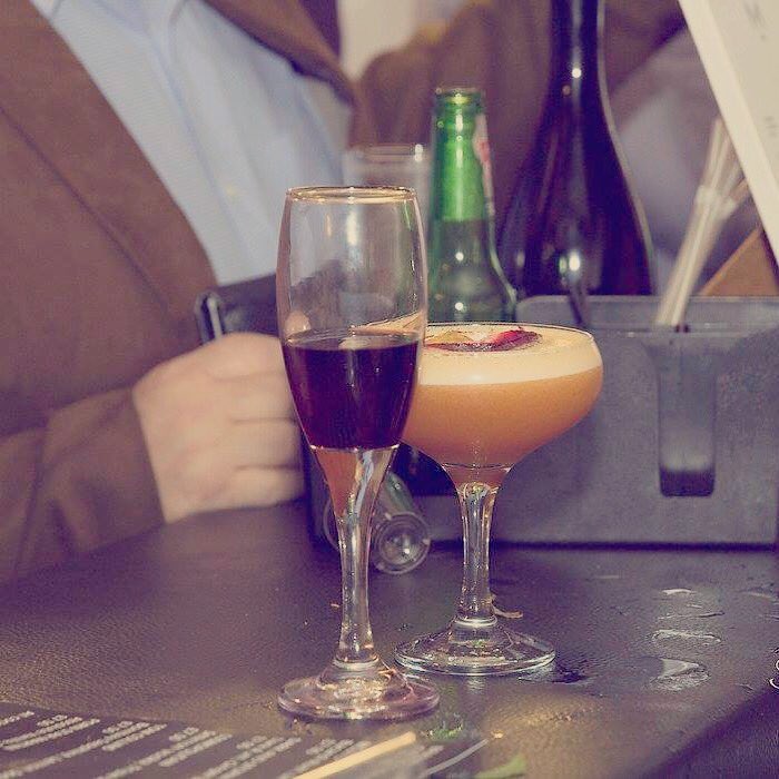MyMobileBar1's tweet photo. What’s your choice of tipple? 🥃🥂🍸🍷🍹 #tipple #cocktails #wine #prosecco #beer https://t.co/GXX5HmyThe