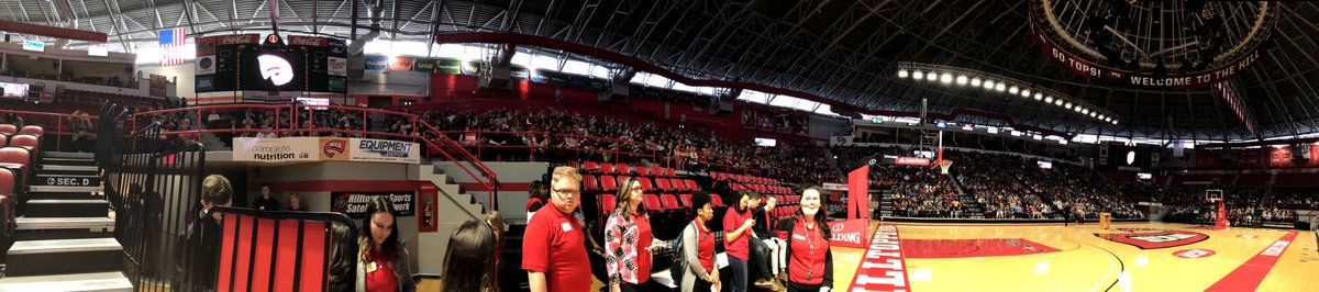 TOPGuideGeorgia's tweet photo. So many future Hilltoppers on the Hill today!! #WKUHFTH #WKU2022 https://t.co/rOnU96pkUa