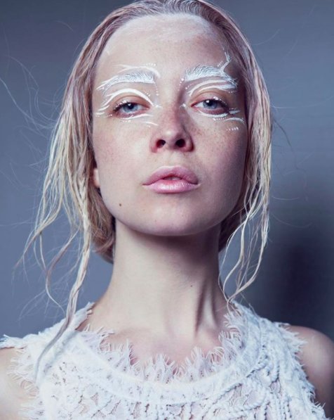 mehronmakeup's tweet photo. The #beauty in @daryna_barykina's #simplicity is always a joy to behold . . . #mehrongirl #CelebreProHD #Makeup #ParadiseMakeupAQ https://t.co/hHc2lnrwYK