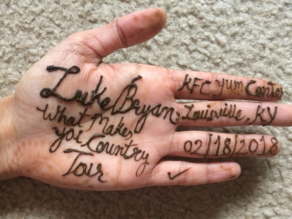 AJ7500's tweet photo. @LukeBryanOnline thank you for amazing night &amp; awesome concert at #kfcyumcenter #henna #attendconcert #check✅❤️🎹🥁💙💜🎤 https://t.co/uzrsjNfP0G