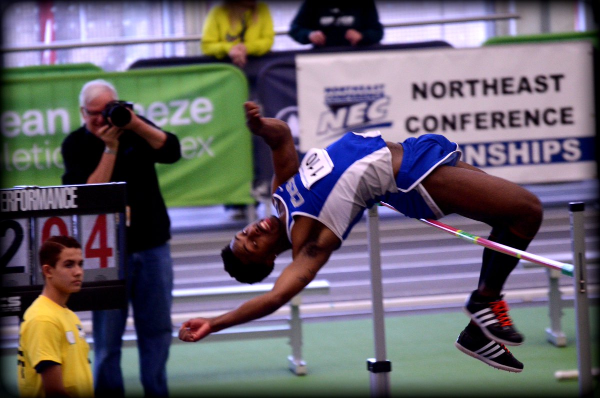 CCSUBlueDevils's tweet photo. Good for gold. #NECchamp #highjump #nectrack #GoBlueDevils https://t.co/JUZGBgGClj