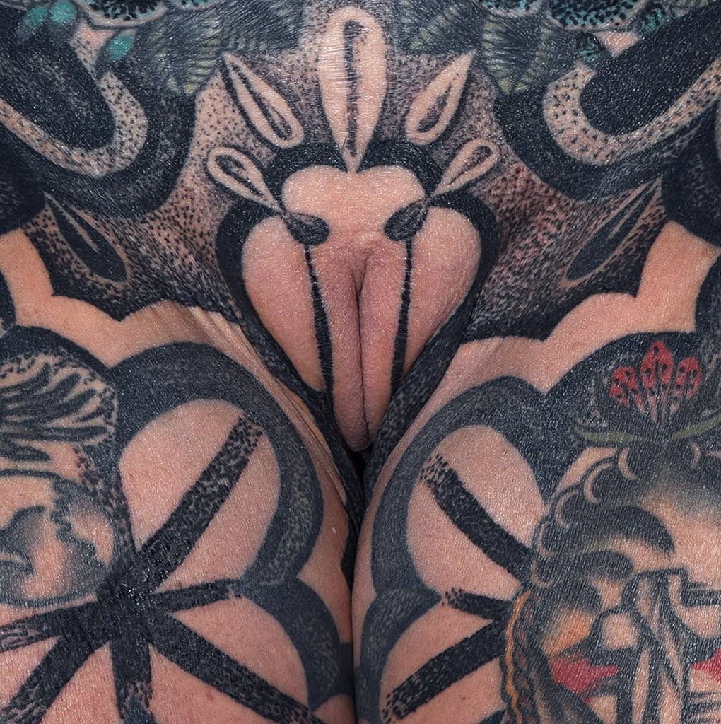 stockholm_alt's tweet photo. Trousers with Pattern on legs and genital by #toukavoodoo #toukavoodoogenitaltattoos #genitaltattoos #stockholmalternative #tatuering #tatueringstudio #stockholm https://t.co/zLczPQuGy9