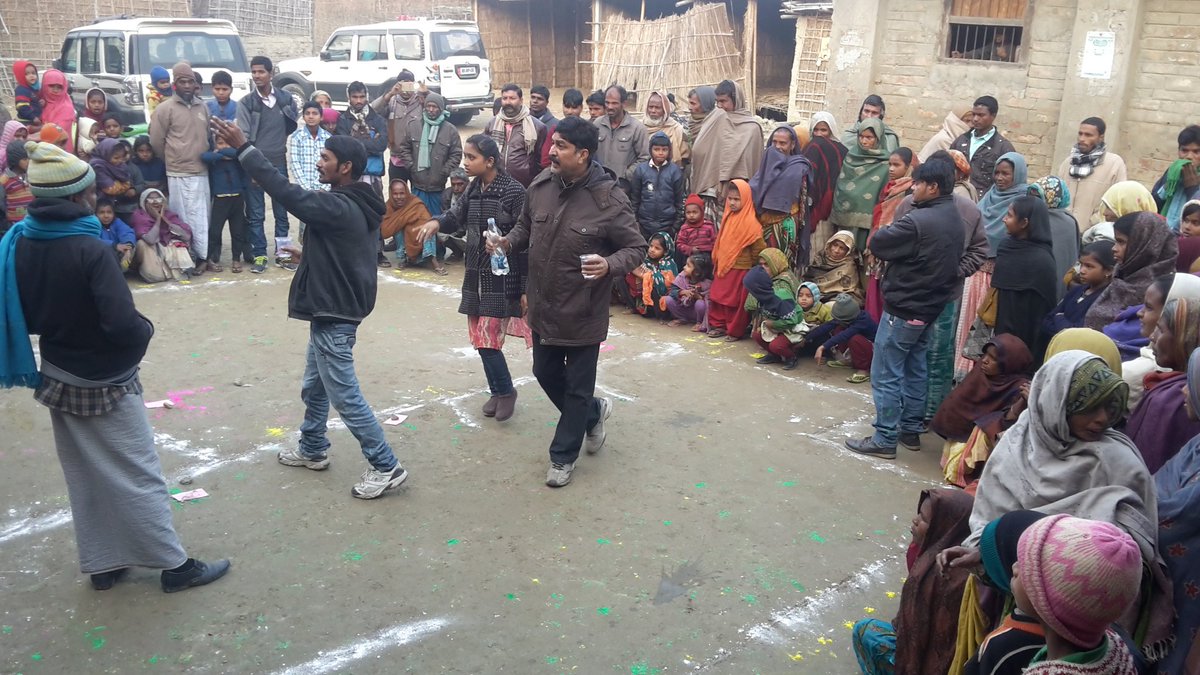 CleanAraria's tweet photo. For community led total sanitation Triggering activity is one of the important aspect to trigger community for #BehaviourChange lets unite for #OpenDefecationFreeVillage @swachhbharat @LSBA_Bihar #MyCleanIndia #ZSBP https://t.co/0TOaD6jZlK