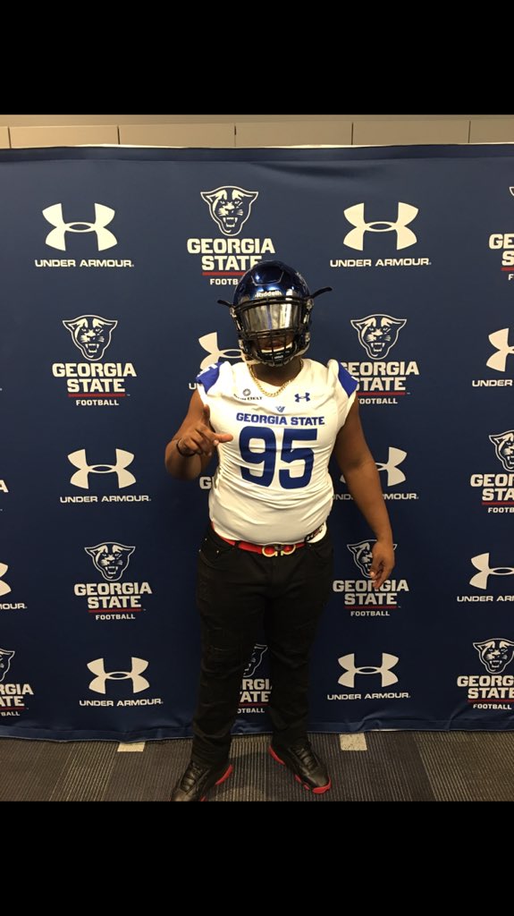 KevontaFanning3's tweet image. Junior day🔵⚪️🏈 @coach_c_perkins  @recruitgeorgia  @bvevery @jwindon35  @lesports
@chadsimmons_
@mansell247 @MageeCoach @GeorgiaStateFB