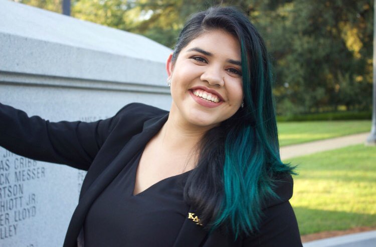 HAPPY BIRTHDAY to our Boundless, and Cat-tabulous 😻 sister Maria!! We hope your day in nothing short of awesome!