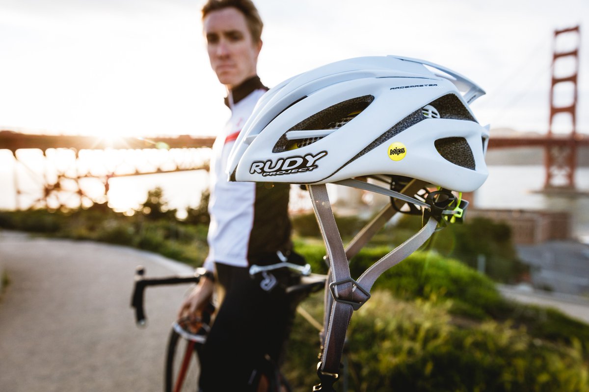 RudyProjectNA's tweet image. The RaceMaster road helmet. Available in MIPS, in two road ready-colors - Matte White, and Stealth Black. Pick yours up today.
Photo: @jordanrosenphotography
#RudyProjectNA #RaceMaster #TechnicallyCool