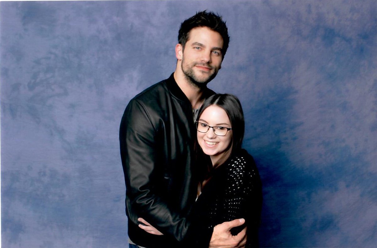 Lisa_Bloggerin's tweet image. Happy Girl! @RevelationsGer #RevelationsEndGame #RevelationsGermany #pllcon #pll #PrettyLittleLiars #ianharding #huwcollins #keeganallen #brantdaugherty

@huwjamescollins @IANMHARDING @KeeganAllen @brantdaugherty