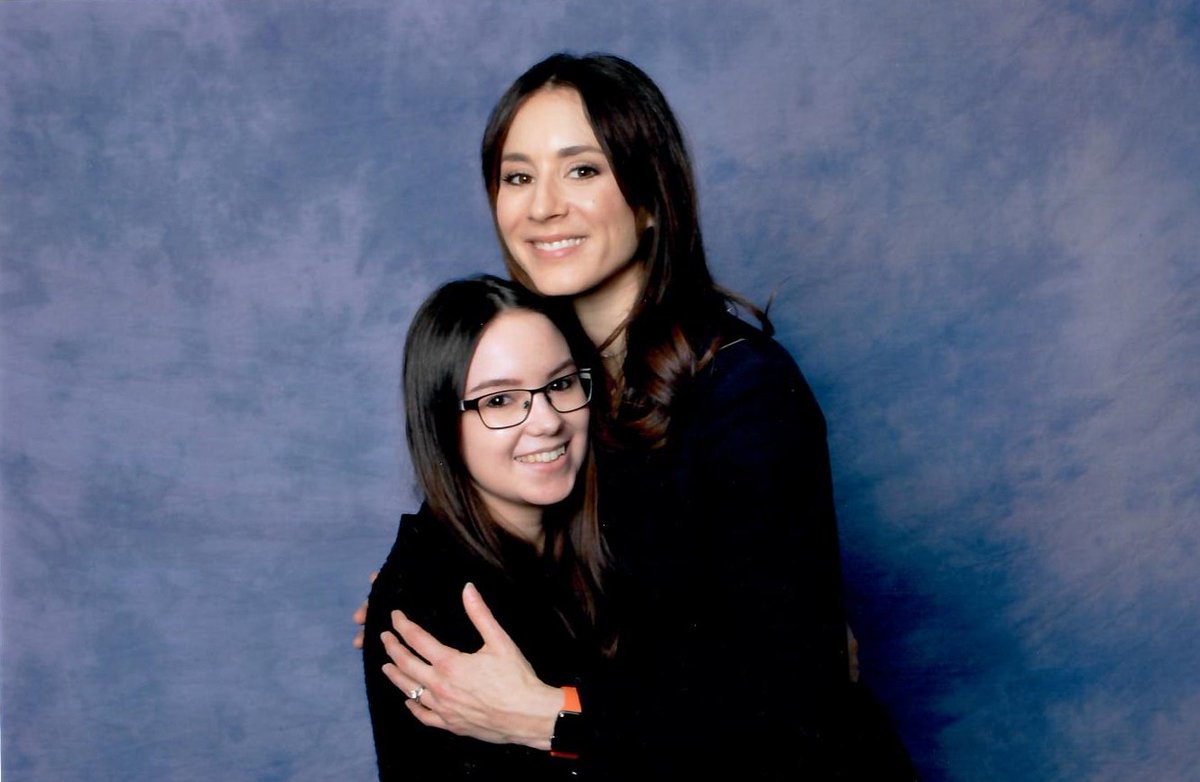 Lisa_Bloggerin's tweet image. I'm so happy! @RevelationsGer  #RevelationsEndGame #RevelationsGermany  #pllcon #PrettyLittleLiars 
#shashapieterse #troianbellisario

@sashapieterse27 @SleepintheGardn