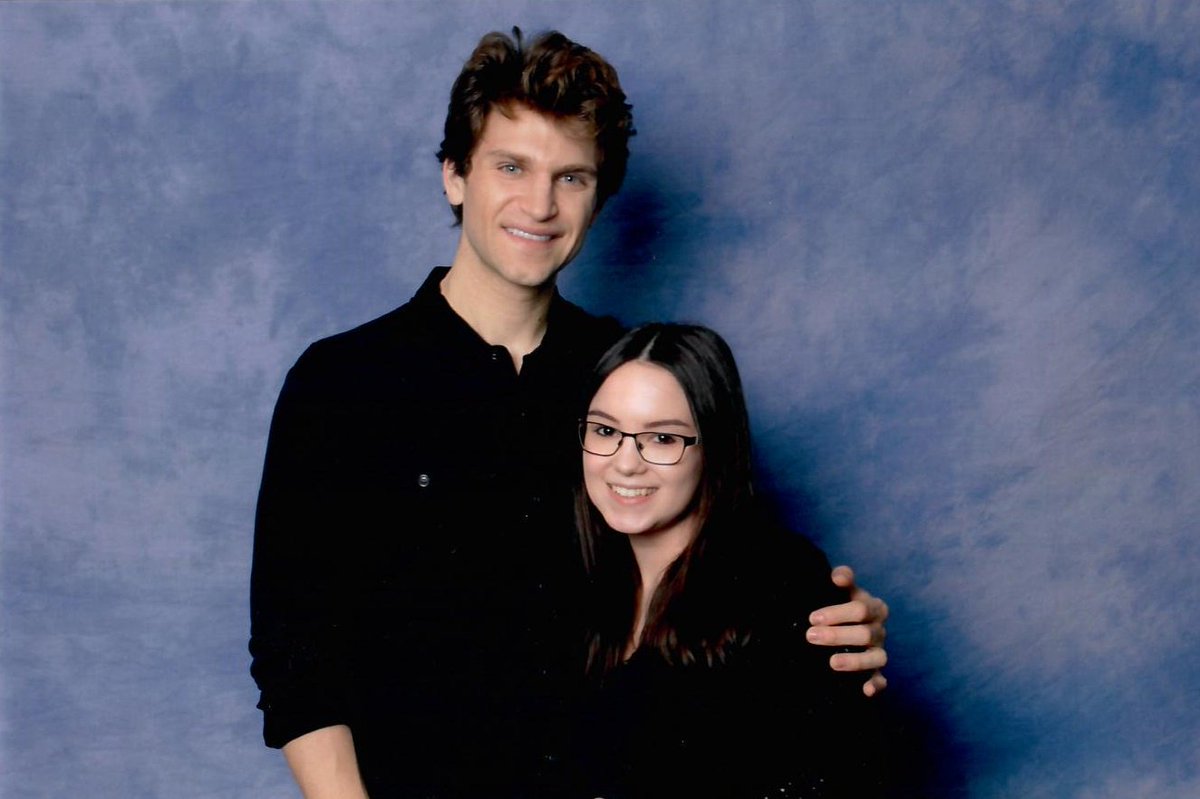 Lisa_Bloggerin's tweet image. Happy Girl! @RevelationsGer #RevelationsEndGame #RevelationsGermany #pllcon #pll #PrettyLittleLiars #ianharding #huwcollins #keeganallen #brantdaugherty

@huwjamescollins @IANMHARDING @KeeganAllen @brantdaugherty