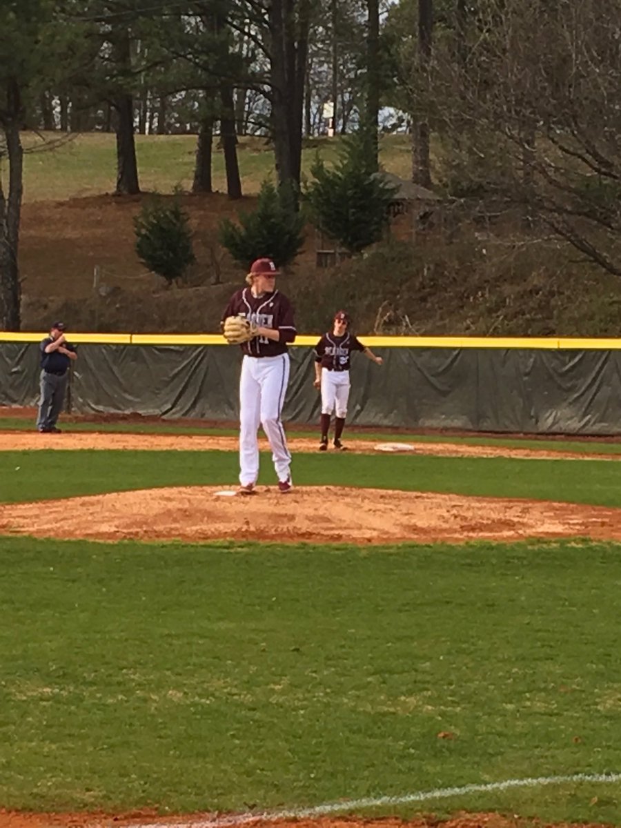 Bearden senior pitcher CARSON MATTHEWS takes the mound in the 1st inning of today’s baseball scrimmage versus the Central Bobcats 🐶 ⚾️
<a href="/CarsonTateMatt1/">Carson Matthews</a> @CoachRice27