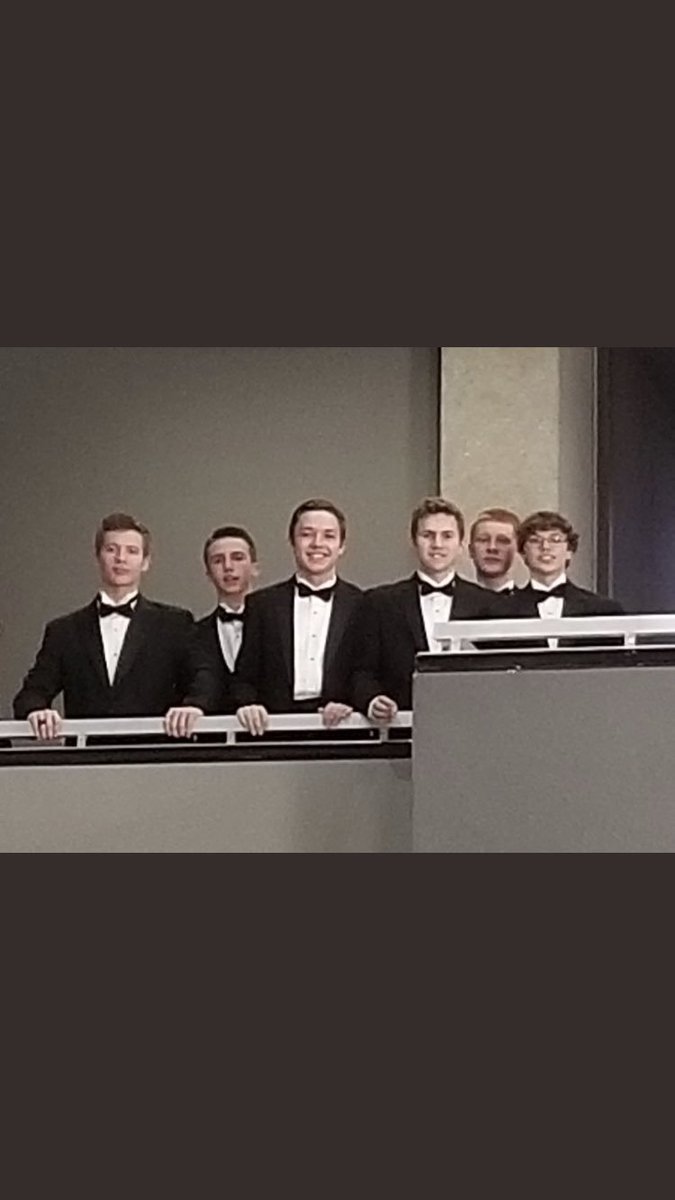 18_arich's tweet photo. Honors Choir 2014 ➡️ Honors Choir 2018 - Always an honor to represent Otsego! Thankful for our incredible music program 🎶🧡 #SWYB https://t.co/7yZf19o12B