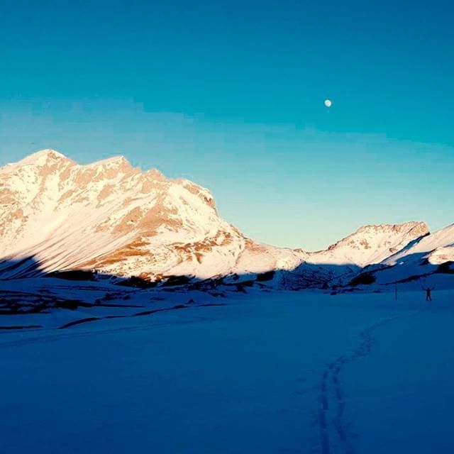 Hostalremona's tweet image. "Las montañas son maestros mudos y hace alumnos taciturnos."
&amp;gt; Johann Wolfgang von Goethe
⛰️ .
.
.
.
#alpinism #montana #mountains #mountain #photomountain #photomountains #nature #fotodeldia #peak #montaña #mountainview #HostalRemoña #Liebana #Espin… bit.ly/2sGpWbv