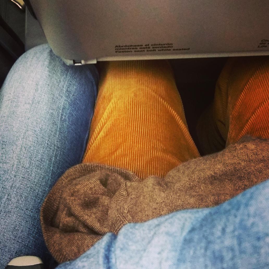 IE_Spain's tweet photo. Cuando pagas por un #BigMac en @Iberia y te sirven un #HappyMeal en #iberiaexpress https://t.co/UZNTVytKjf