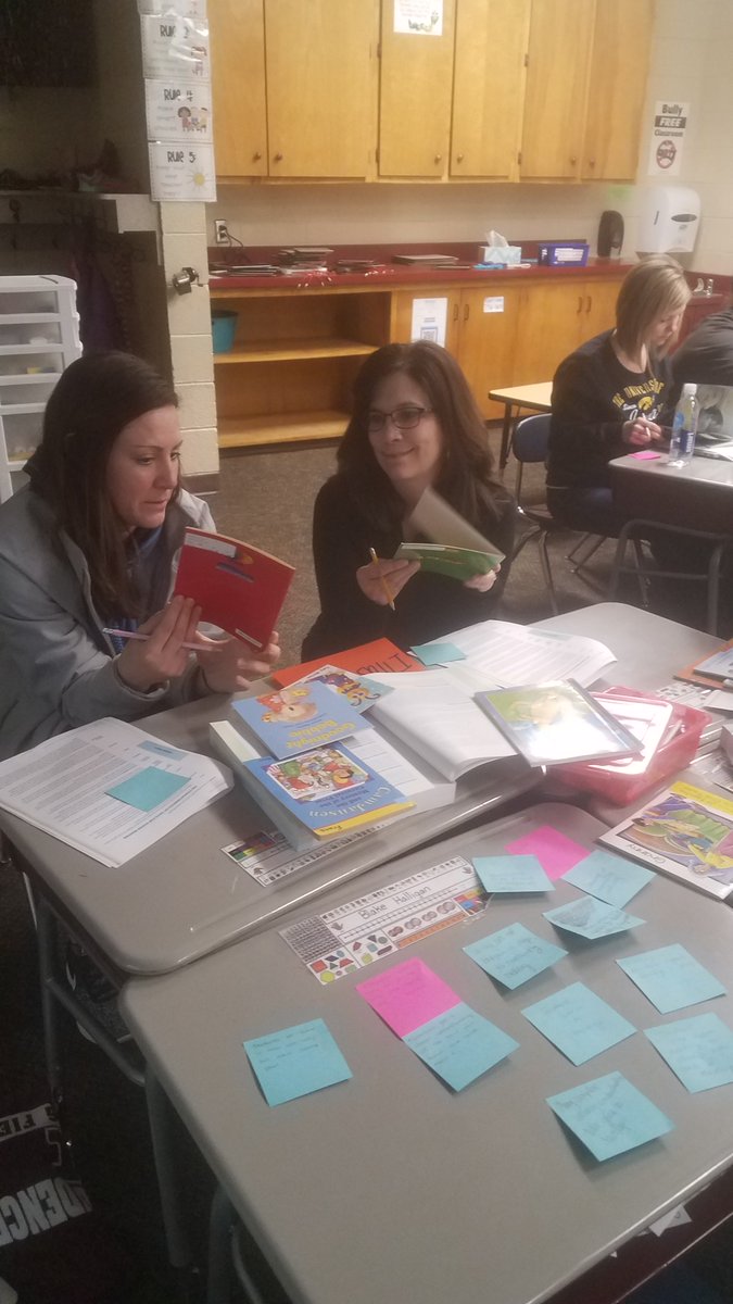 Indee_IC's tweet photo. Analyzing texts for guided reading. Literacy continuum #indeepride #bettertogether https://t.co/f8nEsyUNaB