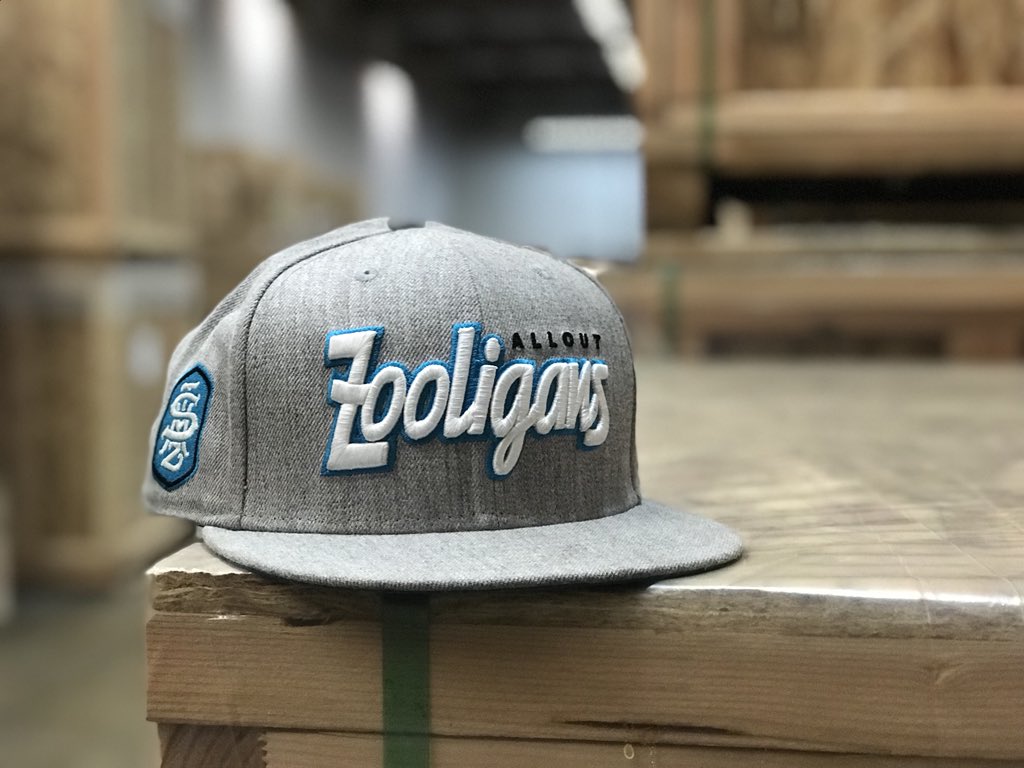 KaoticDabz's tweet photo. #FOTD is from @ALLOUTFOUL w this dope #Zooligans fitted definitely one of my favorite Caps @Fittedcapgawds @HatClub @FraserKnowsBest @dlock13 @ArizonaHiggins @TimelineTerrors @DaKoolKidzKlan @jaylaw22 @FittedNation @Hat_Tweets https://t.co/NvQj0JCjwL
