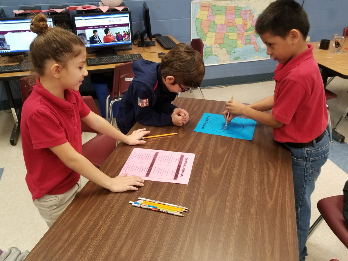 Mrs_SanRoman's tweet photo. Showing emotions by adding voice. #twa #paintingabrighterpicture #addingdetail @Las_Yescas @LYE2ndGrade https://t.co/CvBwsa3wxY
