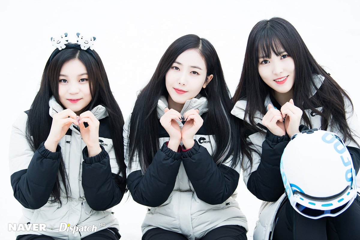 YJCHN6's tweet photo. #여자친구 #GFRIEND 네이버 연예 #디스패치 HD포토 채널에 평창올림픽 종목소개 영상 비하인드 컷이 업로드 되었습니다❤
▶️ https://t.co/Gz9yo4OsUw https://t.co/HKIFCAUsFI