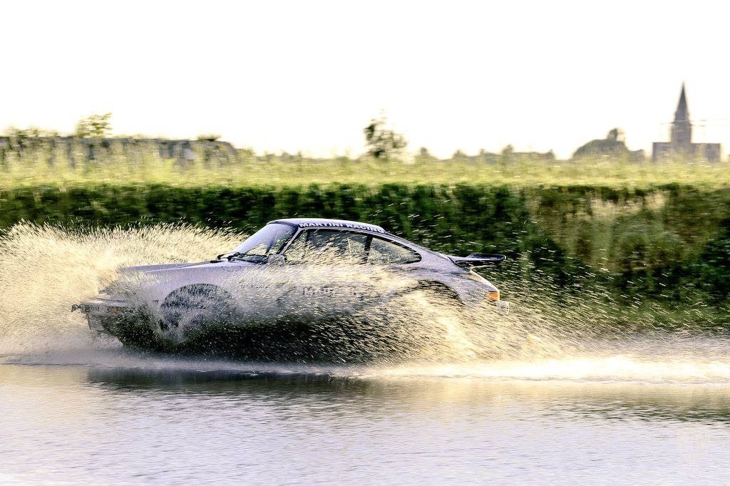 BCJr's tweet image. Happy #MartiniMonday!🍸✨✌

1979 #Porsche #911SC #Safari
#Rally #MartiniRacing #Rallye!👊💥

@PorscheRetail @Porsche911UK
@Bertieschip @vividcloudofwat
@BHPHangar @GeorgeCochrane1
@Matzke_Marco @EastEndGentxxx
@FAFBulldog @LienhardRacing 🏁🏆