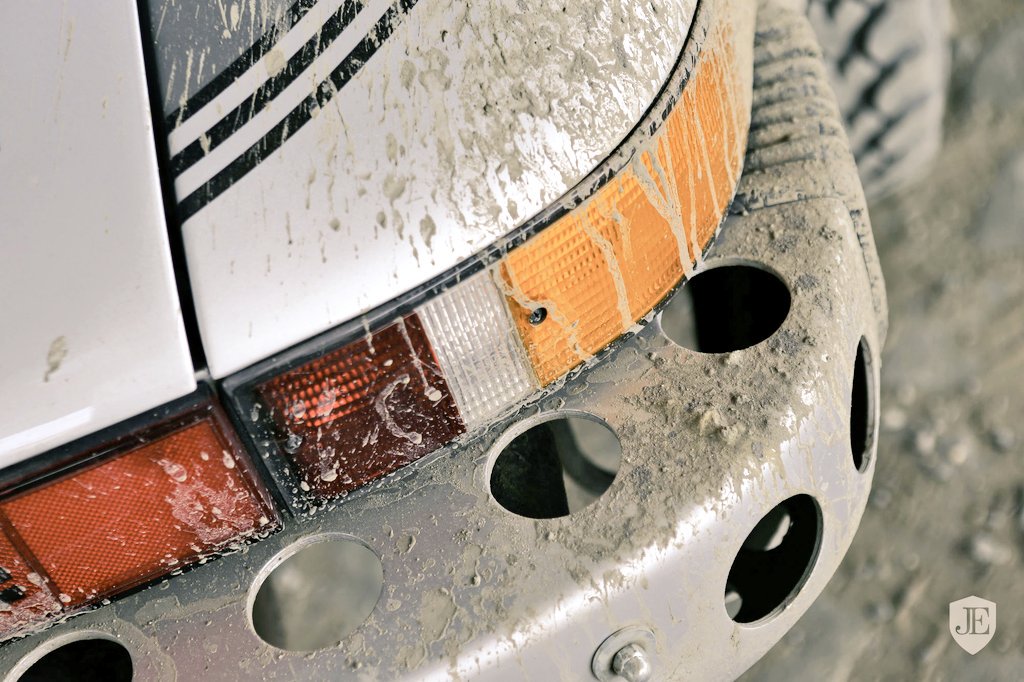 BCJr's tweet image. Happy #MartiniMonday!🍸✨✌

1979 #Porsche #911SC #Safari
#Rally #MartiniRacing #Rallye!👊💥

@PorscheRetail @Porsche911UK
@Bertieschip @vividcloudofwat
@BHPHangar @GeorgeCochrane1
@Matzke_Marco @EastEndGentxxx
@FAFBulldog @LienhardRacing 🏁🏆