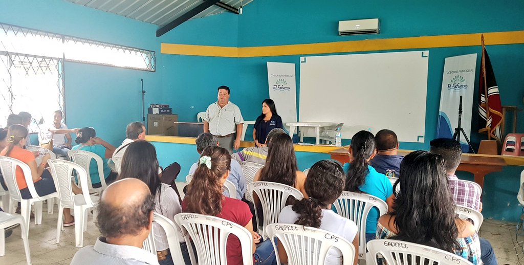 ParticipaStoDom's tweet photo. Culminamos agenda establecida para #RendiciónDeCuentas2017 con las Parroquias Rurales #ElEsfuerzo y #LaVillegas en el levantamiento de consulta ciudadana para los informes de sus Autoridades locales https://t.co/LnD1o1LG1y