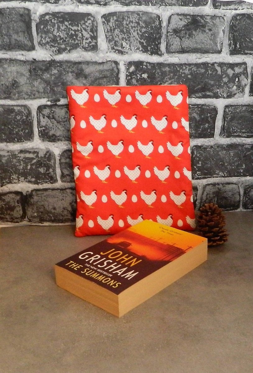 AlsCraftyCorner's tweet image. chicken gifts, Chicken, chicken fabric, chicken lover, book gi… tuppu.net/38227e5e #AlsCraftyCorner #ReaderGift