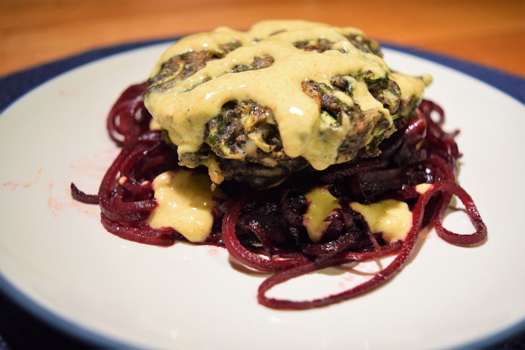 Zucchini Fritters with Beets and Curry Sauce sweetlesswheatless.com/2018/02/zucchi…