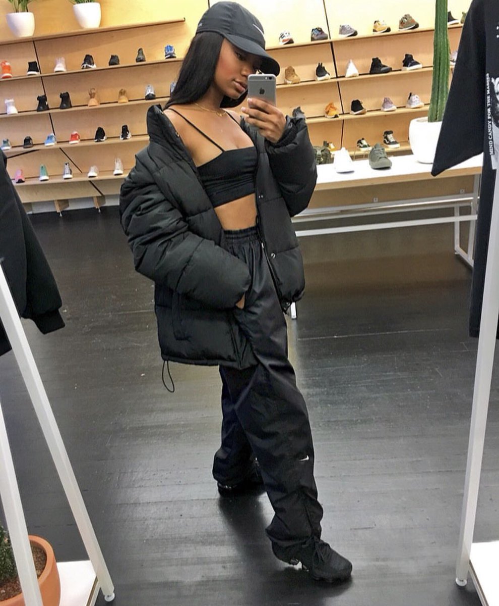 nina_monet's tweet photo. @aerincreer is a Fashion Icon, and can literally make anything look good. I aspire to be this fly 😍✨#heardsis https://t.co/fuEg49k1sj