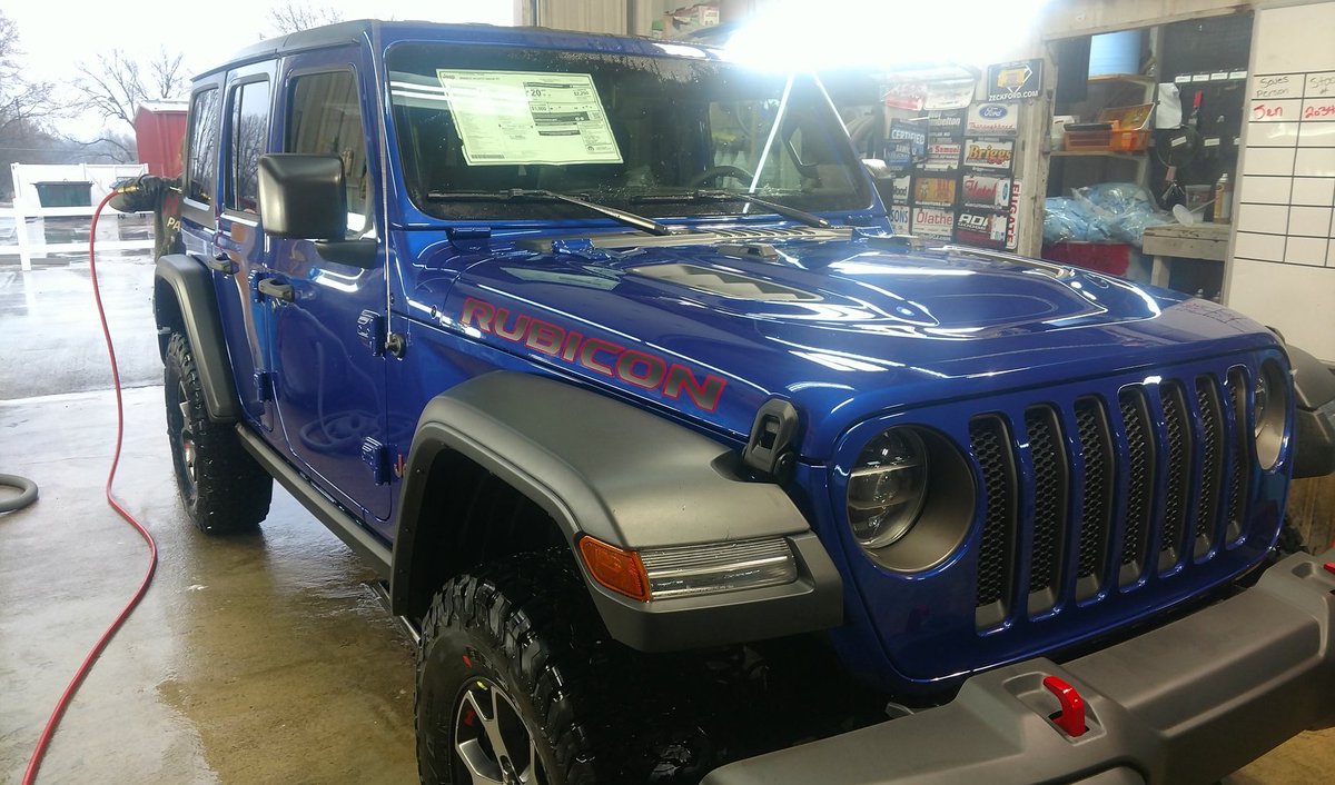 ocean blue jeep wrangler