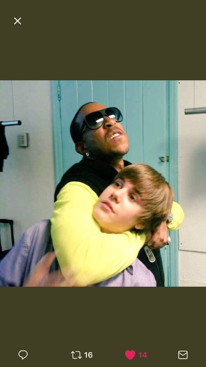 lovemyidolswag's tweet photo. 8 years ago today Justin made history. #8YearsofBaby https://t.co/jNO80zkwU3