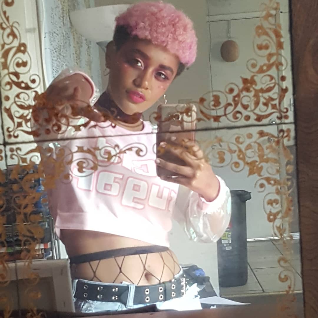 OhAngelOfMine's tweet image. Everything i touch turns gay and I played a barbie doll once so I&apos;m BASICALLY Barbie in the flesh 
[They/them+He/him] #NonBinaryBabes