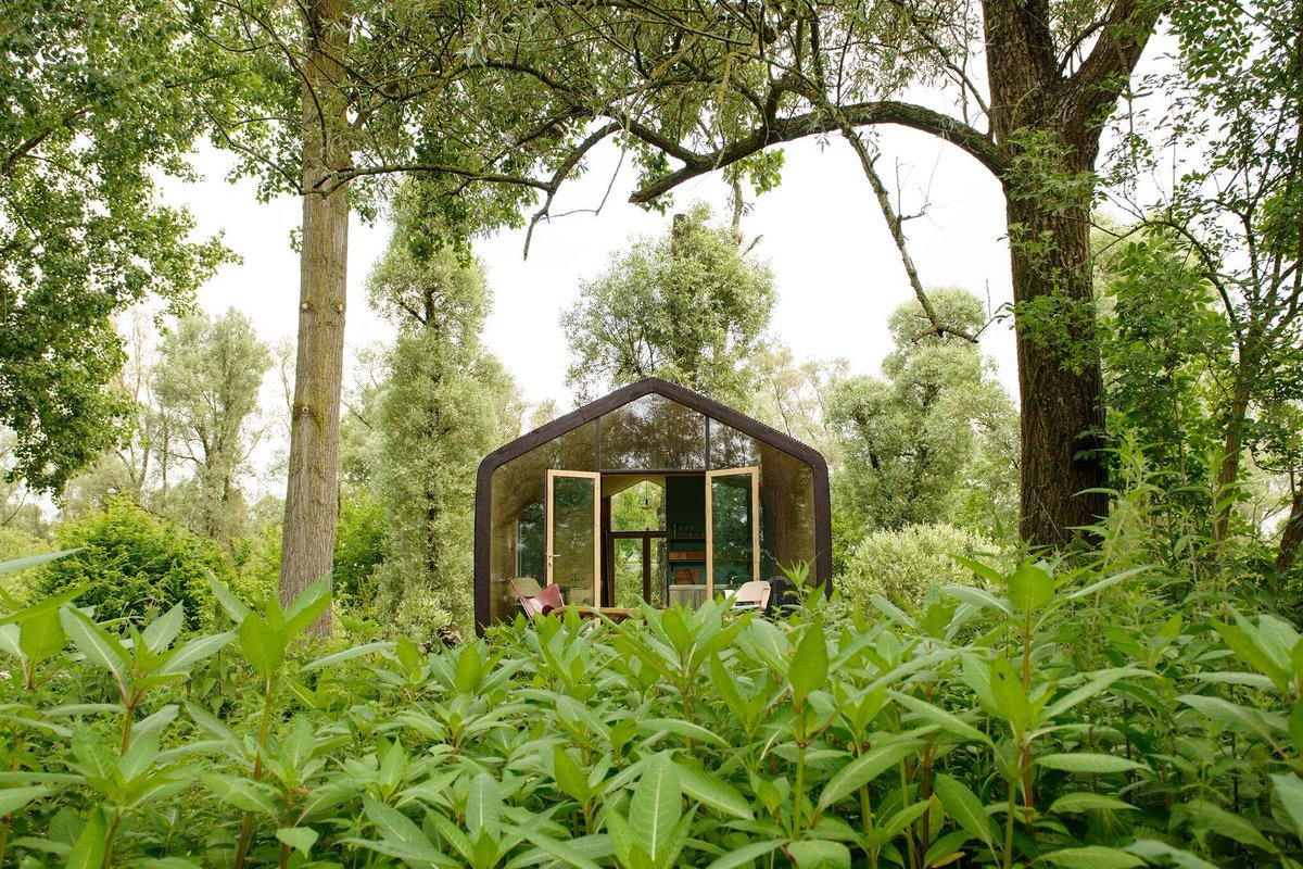 Salesguy_Neil's tweet image. Modular Eco-Housing Pushing Boundaries With Cardboard buff.ly/2odP0lu #design #architecture #housing #modular #modularhomes #house #Sustainable