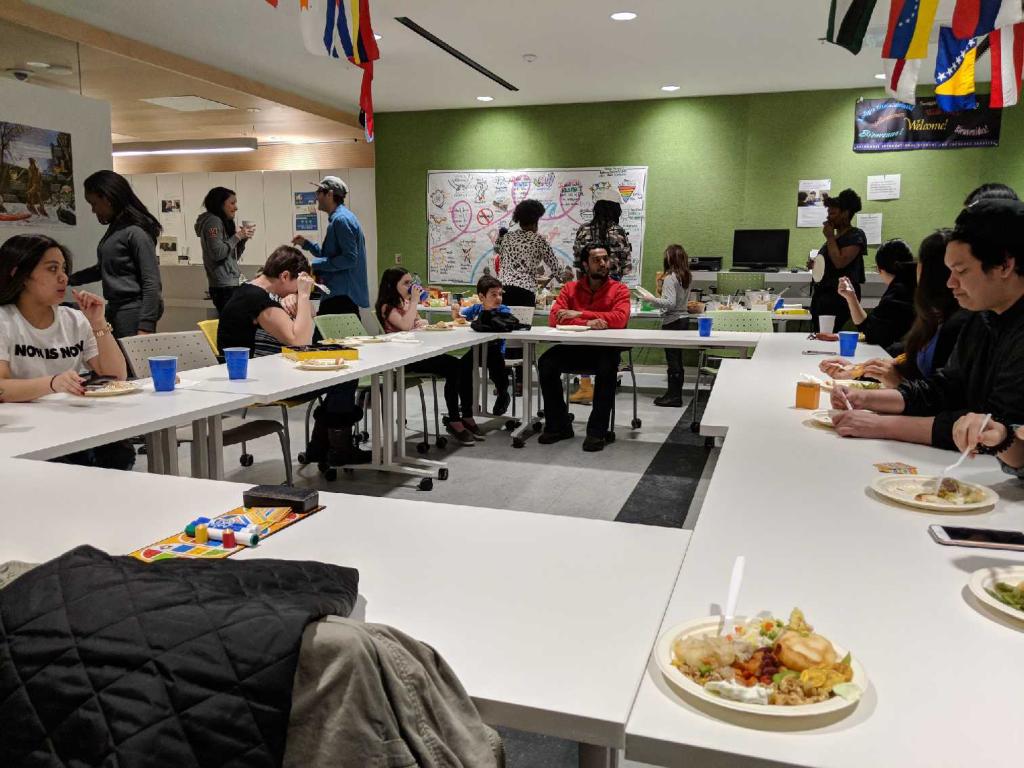jill_malolepszy's tweet photo. Thank you @DalIntcentre for partnering with @DALBSSC in co-hosting our kickoff event for our alternative reading week programming! Such an enjoyable Heritage Day potluck; sharing and learning about our students’ heritages! #dalgivesback #communityday2.0 #dal200 https://t.co/IGdC0rBF9k
