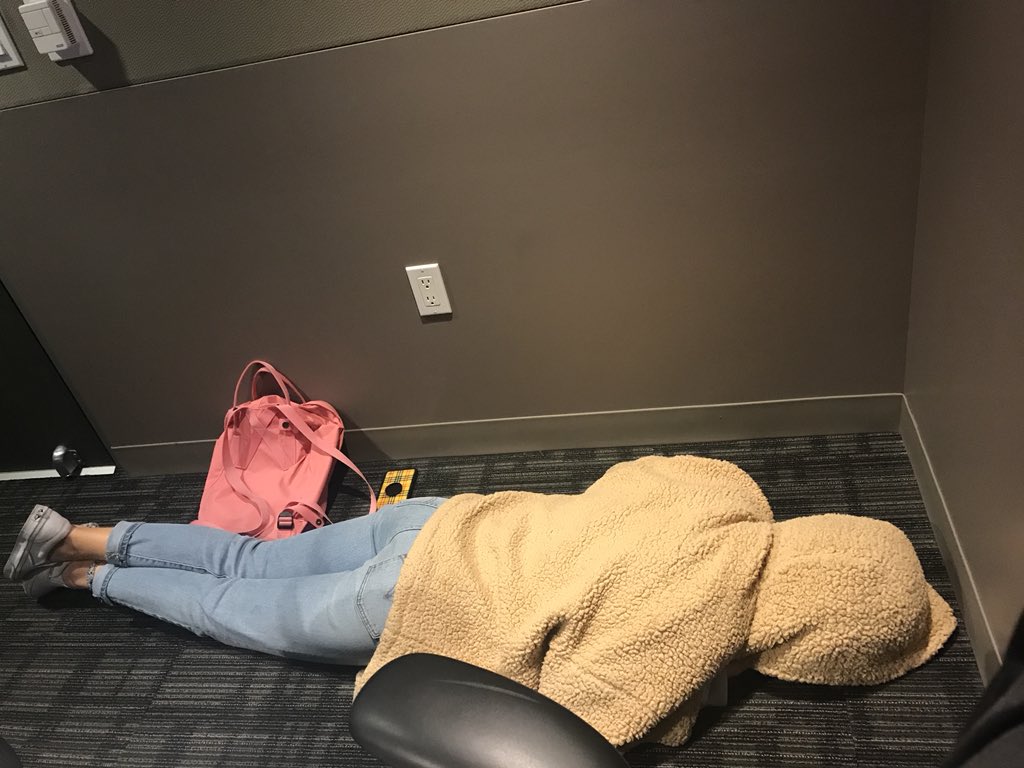 drewphilips_'s tweet photo. Is Emma okay https://t.co/8PYafjCLJ3