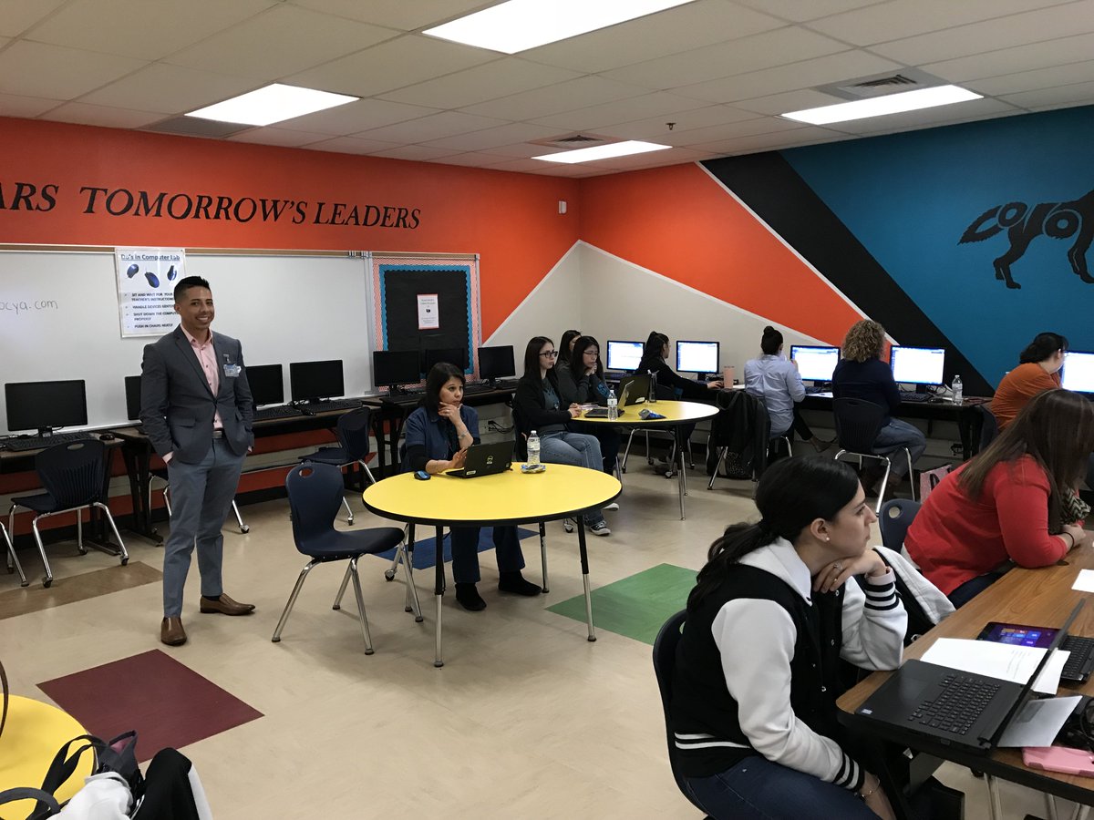 ARamirez_EMS's tweet image. When you can&apos;t meet face-to-face...@MicrosoftTeams is a great way to bring people, conversations, and tools that teams need in one place. Thank you @Butler_ES teachers.  #TeamSISD #SpedSISD