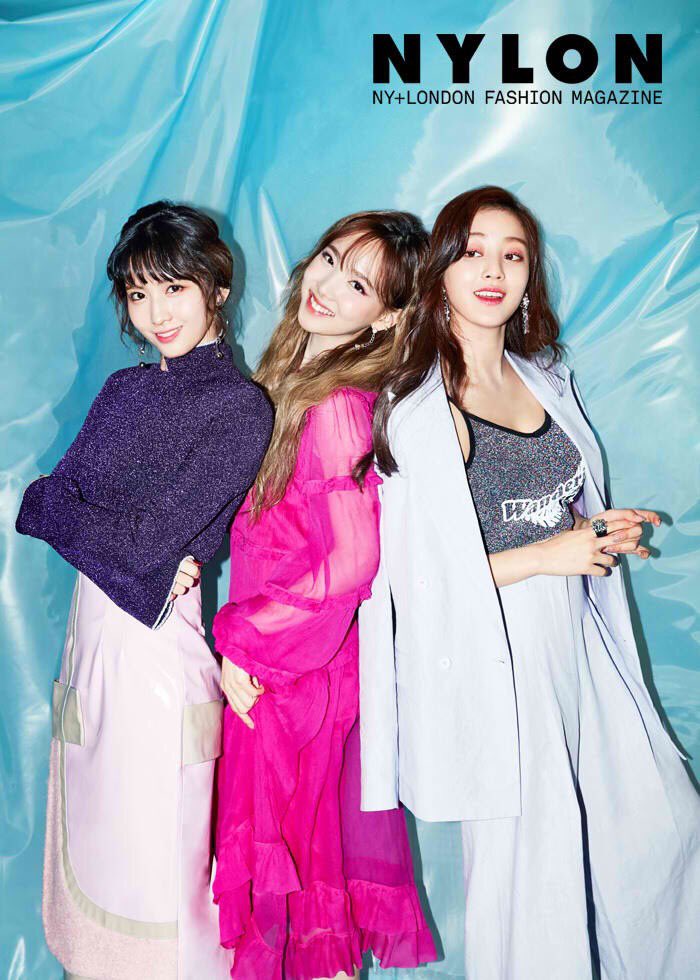 TWICE_GLOBAL's tweet photo. [PIC] 180220 TWICE x NYLON Magazine
#TWICE #트와이스 

https://t.co/rJ37A4Iamn https://t.co/zjeqE4UjUc