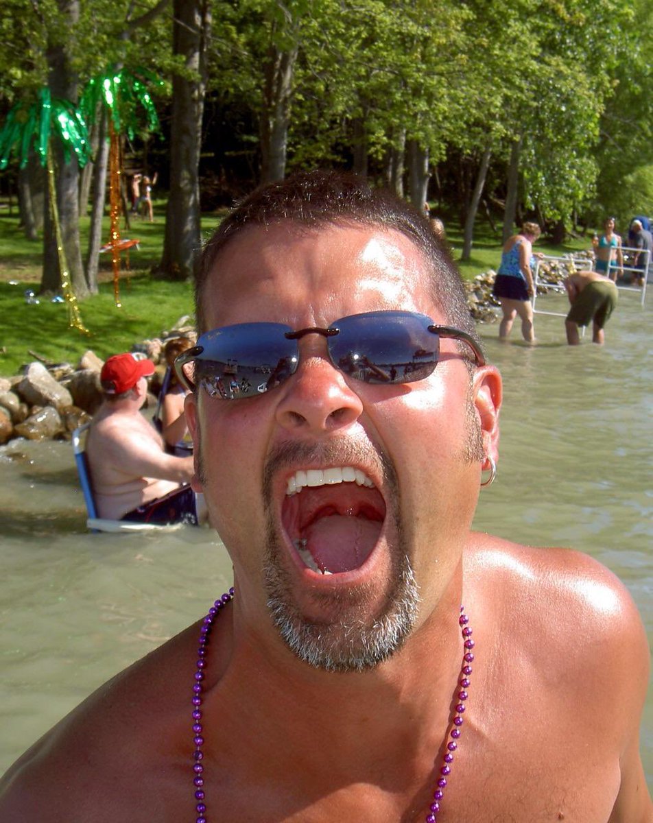 MeteaGrine's tweet image. Happy birthday to THE Chris Grine